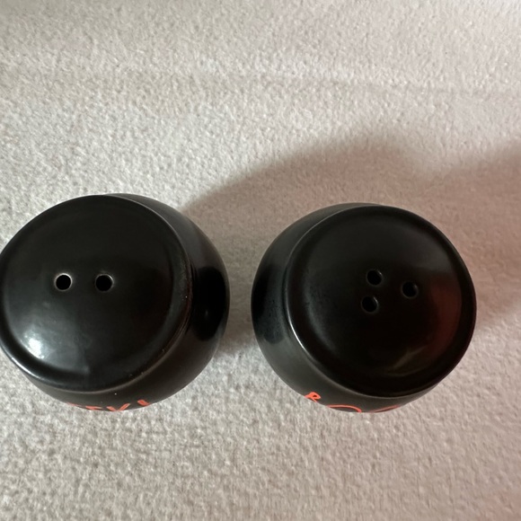 BOO & EEK Rae Dunn salt and pepper caldron BLACK WITH ORANGE LETTERS - Picture 4 of 7